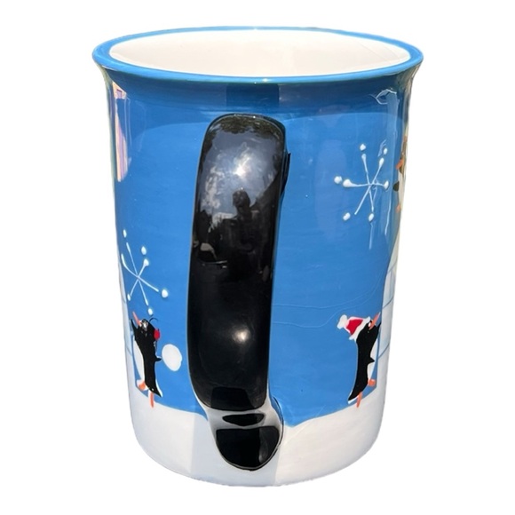 The Home Collection by St Nicholas Square Penguins Snowball Fight Mug - Picture 4 of 6